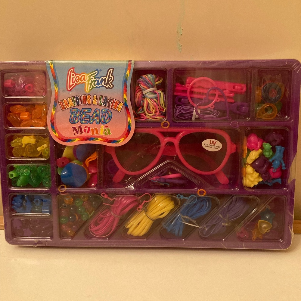 New!Lisa Frank 90’s Vintage Bead Mania Sunglasses and Lacing Kit